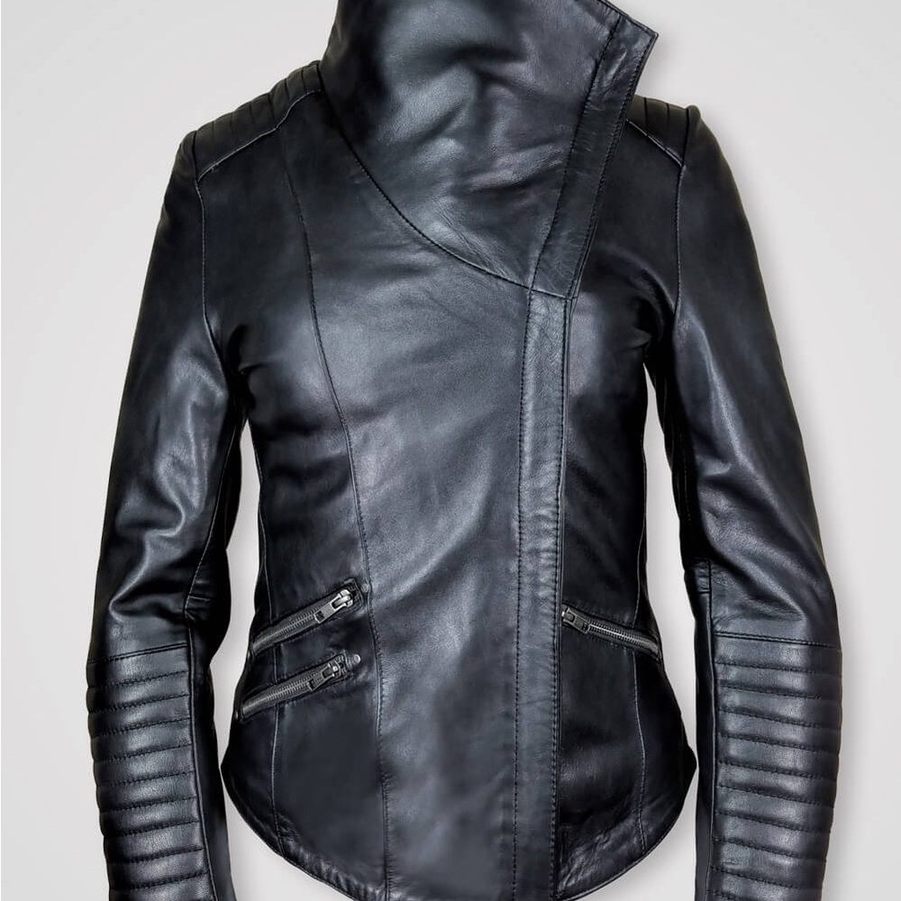 WOMEN’S BLACK ITALIAN LEATHER JACKET